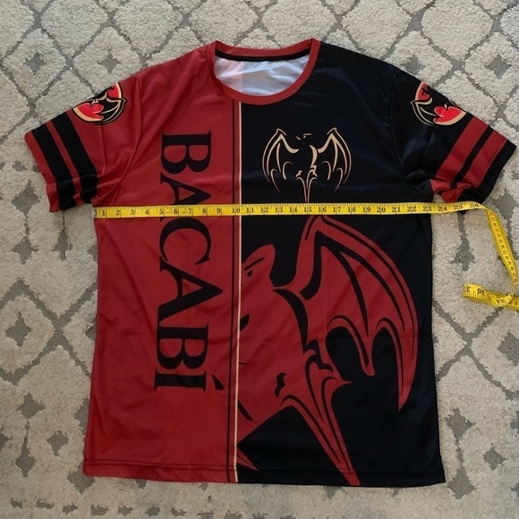 Red & Black Bat Men’s XL Shirt - Picture 3 of 9